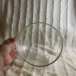 Pyrex casserole 2 Quart clear casserole baking bowl